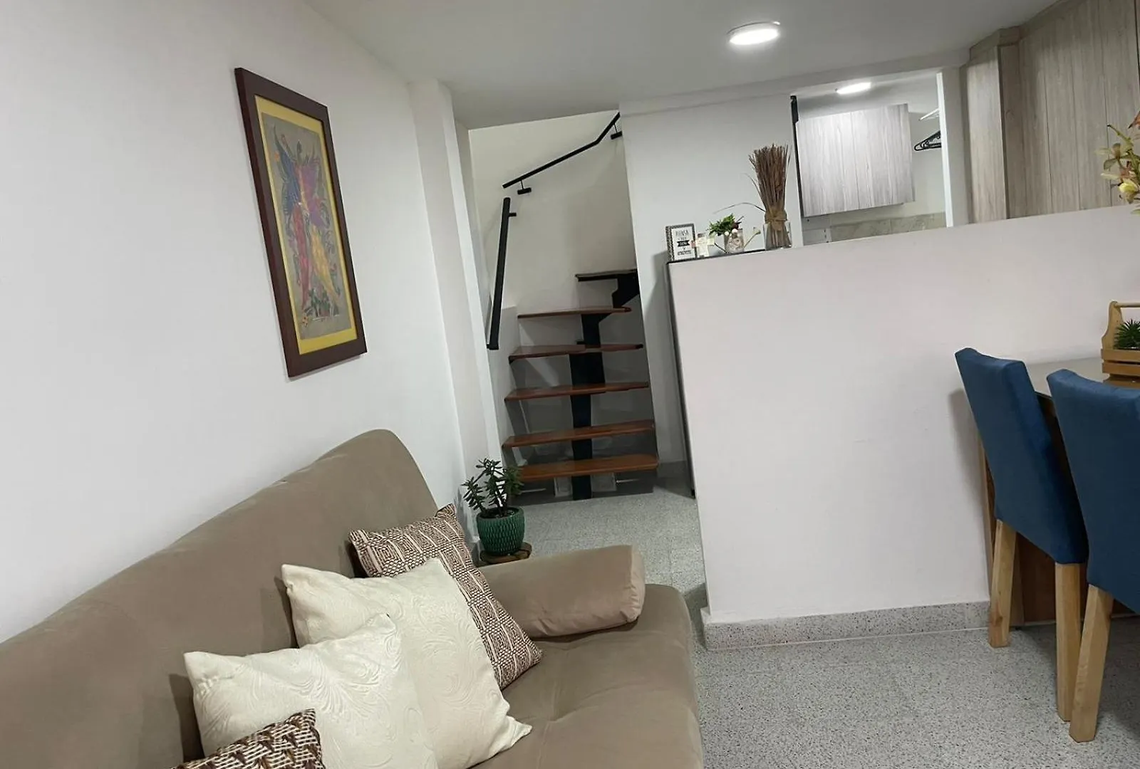 Loft Central, Cerca A Laureles Guarda Meletas Gratis!! Medellin 0*,  Colombia