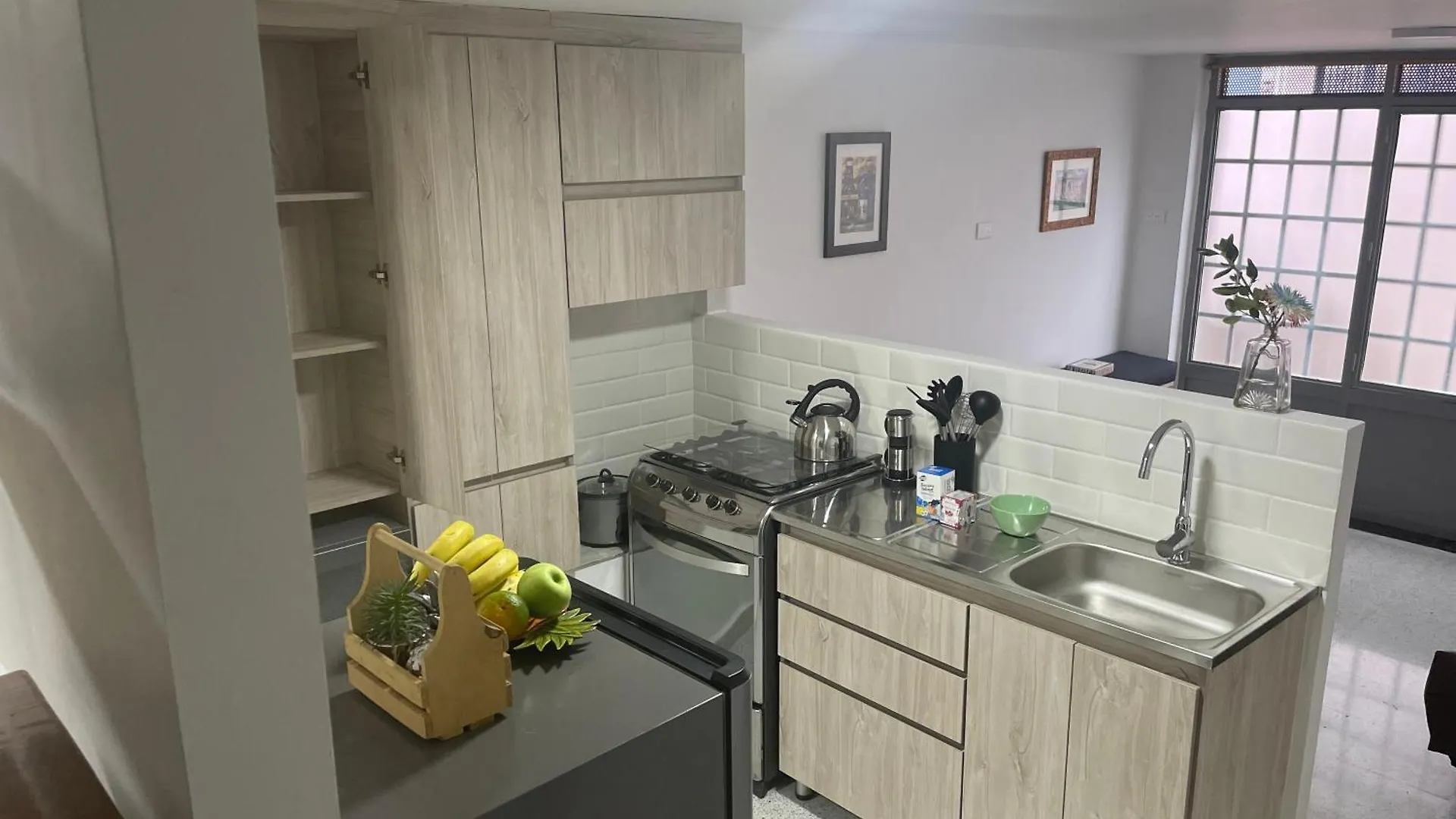 Loft Central, Cerca A Laureles Guarda Meletas Gratis!! Medellin Colombia