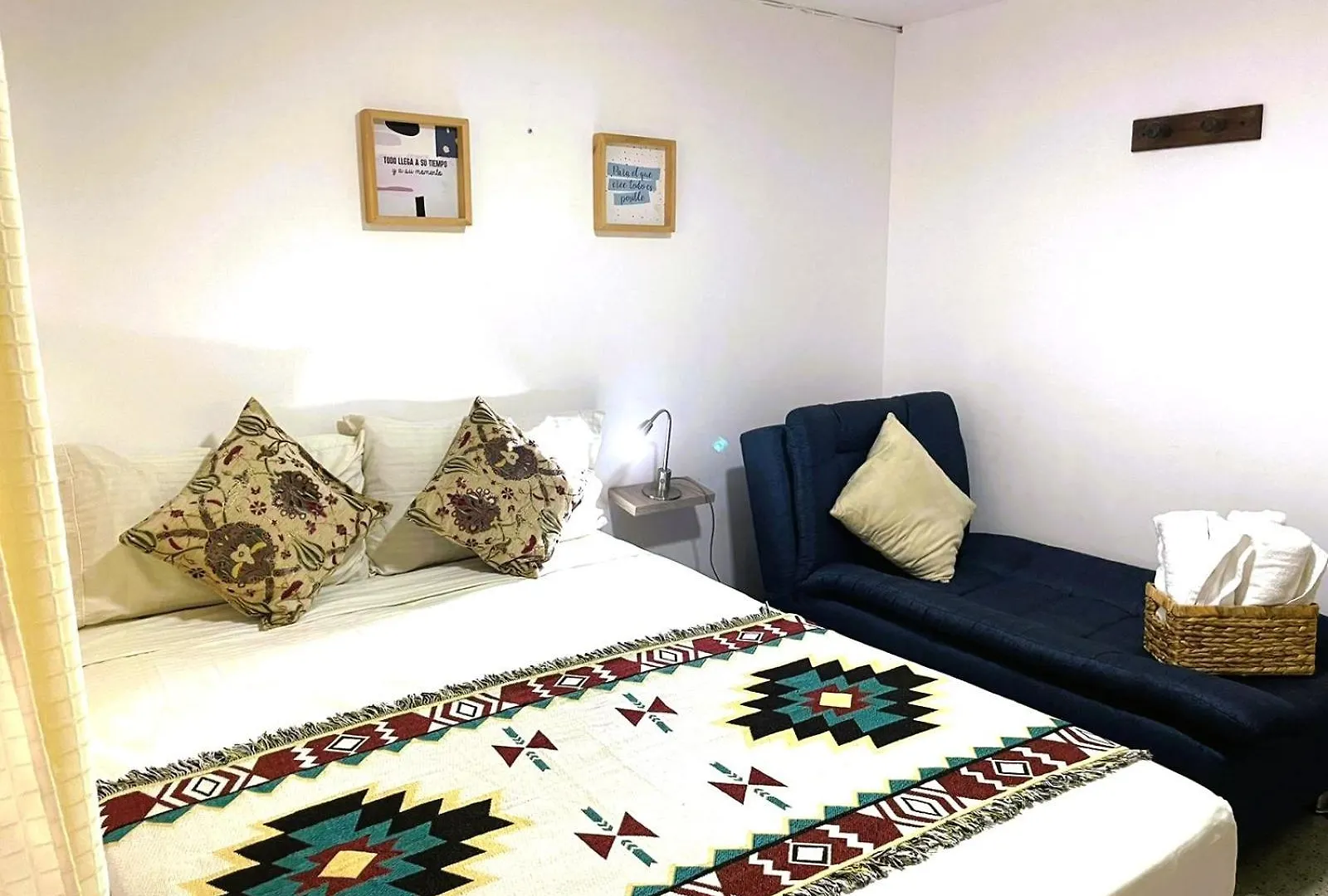 Apartment Loft Central, Cerca A Laureles Guarda Meletas Gratis!! Medellin
