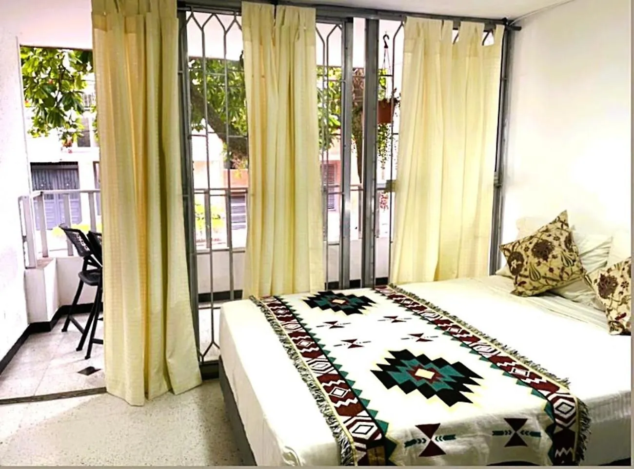 Loft Central, Cerca A Laureles Guarda Meletas Gratis!! Medellin 0*,